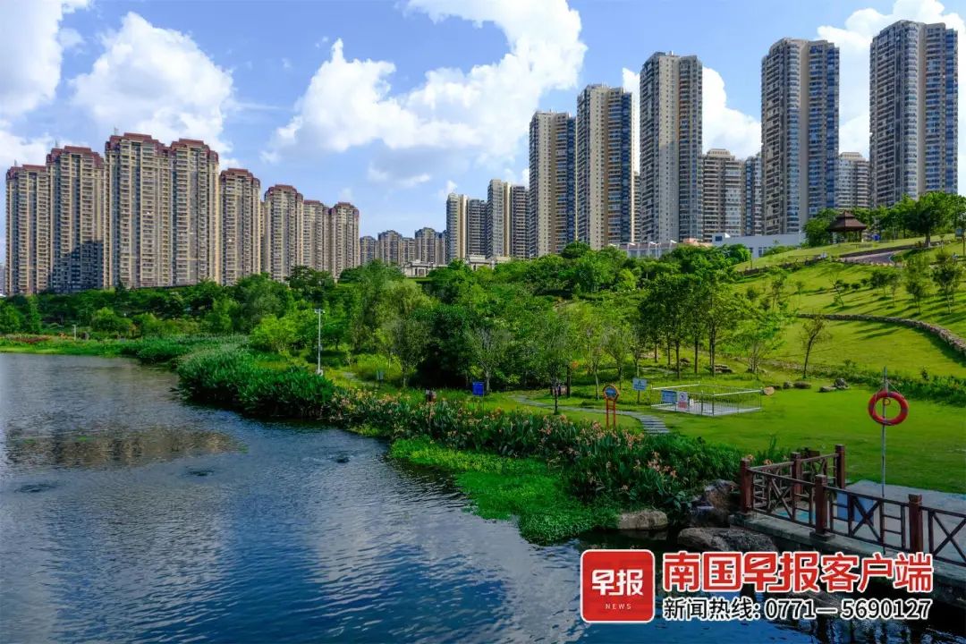 南宁那考河湿地公园景色宜人.