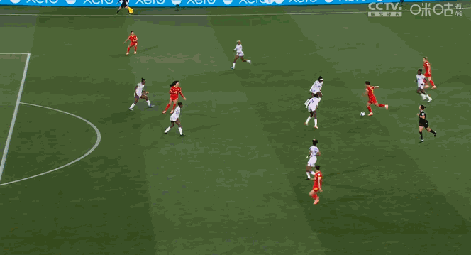 张琳艳创造点球。