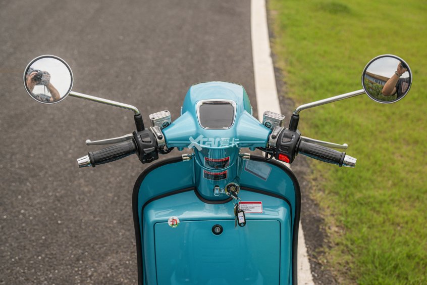 懂复古更懂潮流试驾royalalloygp150