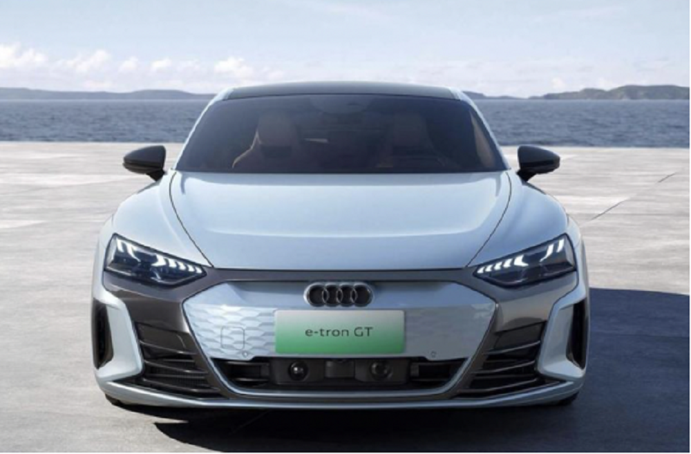 近日,我们从官方获悉,奥迪e-tron gt正式上市,新车共推出1款配置,售价