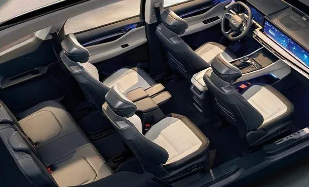 车长5米才配叫大六座！23万起，油耗6.3L，配座椅按摩！