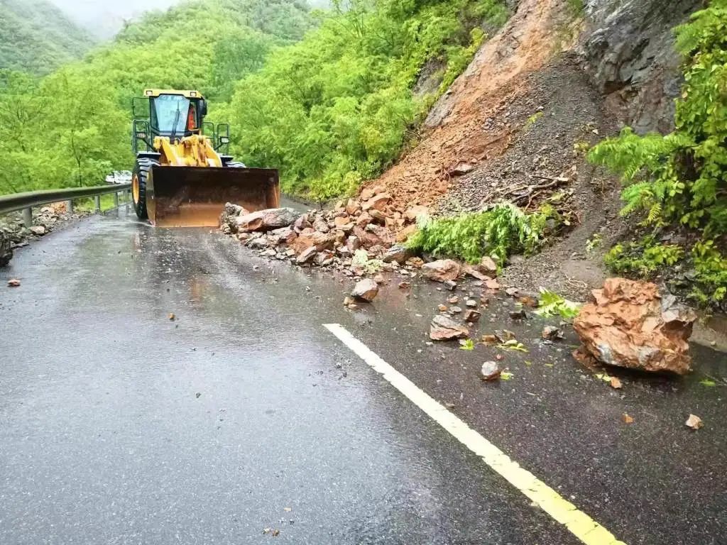 【992 | 提示】石家庄国省干线断交24处,三环路断交10处