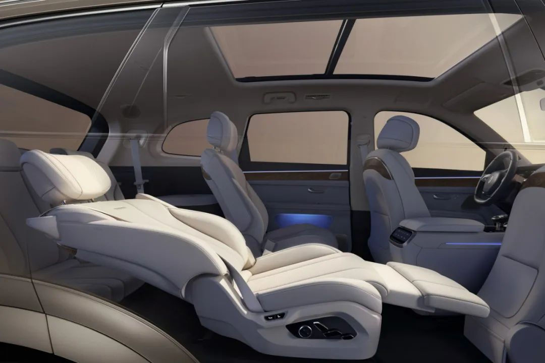 车长5米才配叫大六座！23万起，油耗6.3L，配座椅按摩！