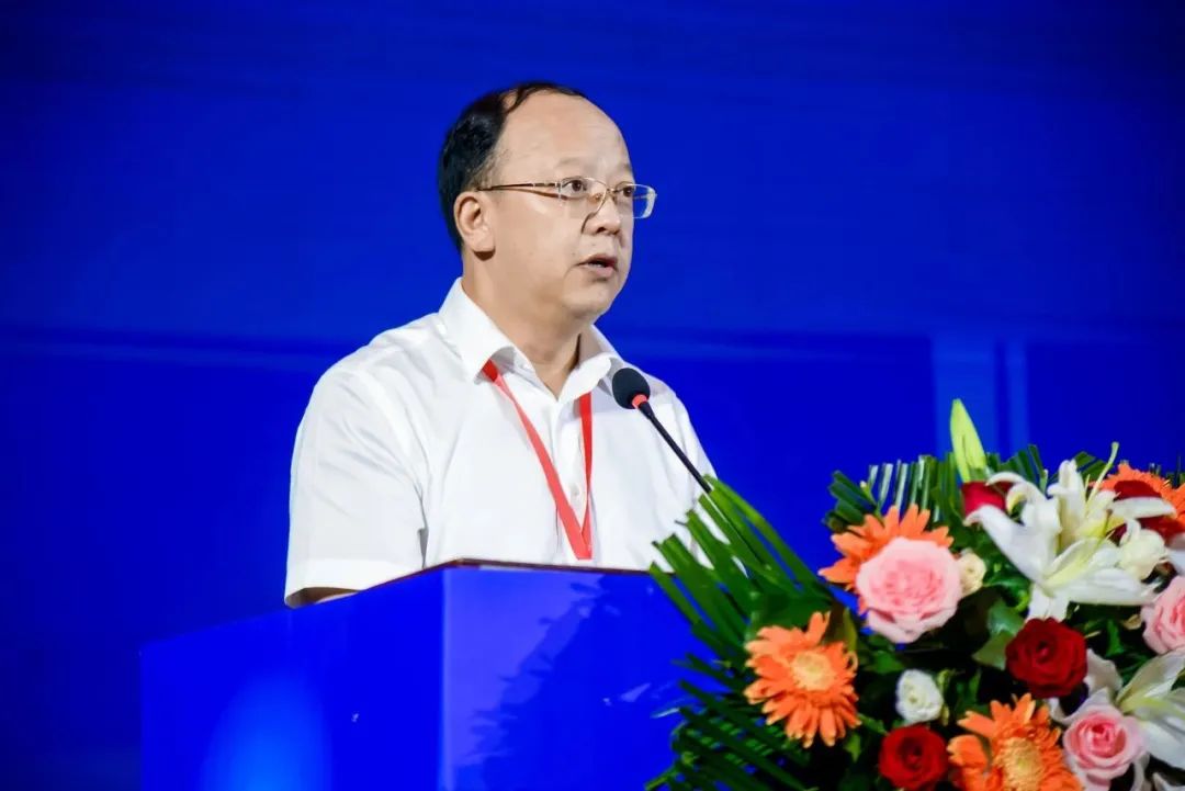 汪家强汪家强在开幕词中介绍了贵州白酒产业的发