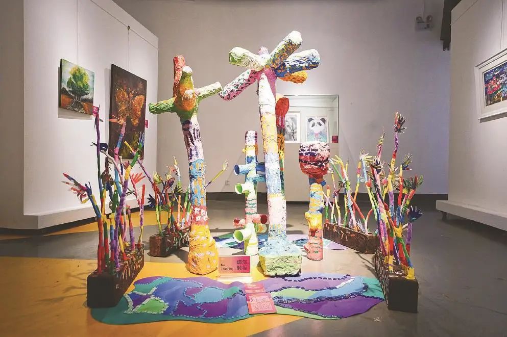 博物馆"第八届国际少儿创新艺术邀请展"现场从上海油画雕塑院美术馆的