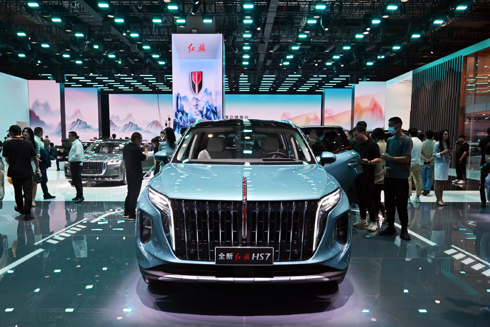 全新红旗hs7开启预售新车将推出4款配置车型