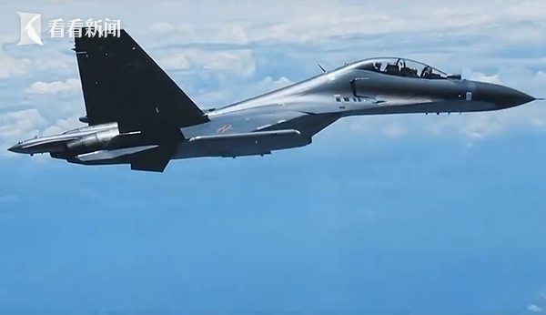 歼-16飞行员驾驶战机俯瞰宝岛 深情唱起这首歌|飞行员|歼-16_新浪新闻