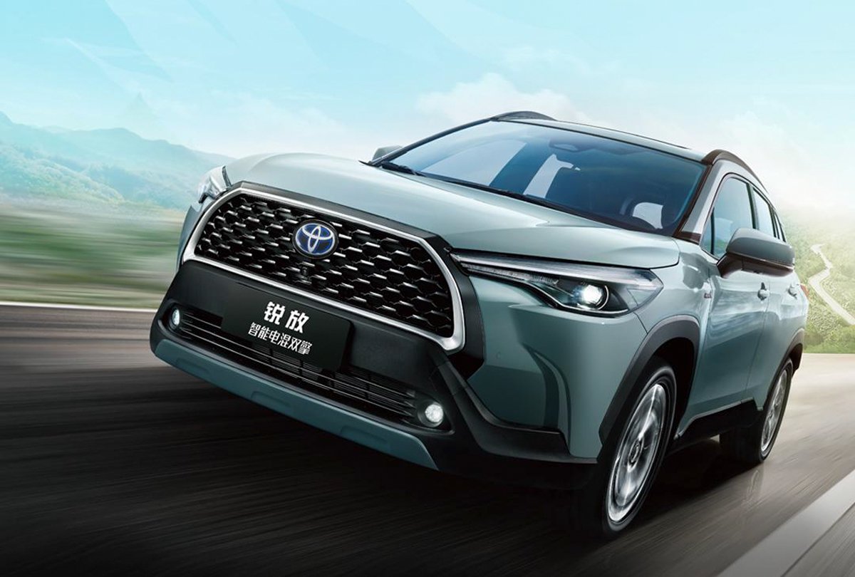 日前,网通社从一汽丰田官方获悉,一汽丰田卡罗拉锐放(配置|询价)双擎