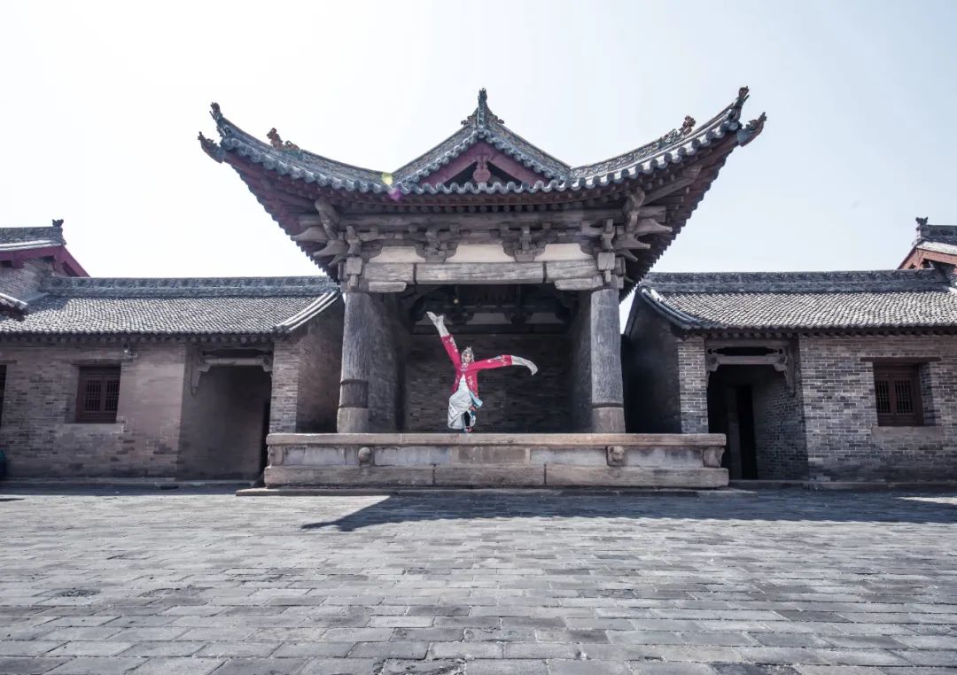 【烟火人间】槐树底下搭戏台|山西省_新浪财经_新浪网