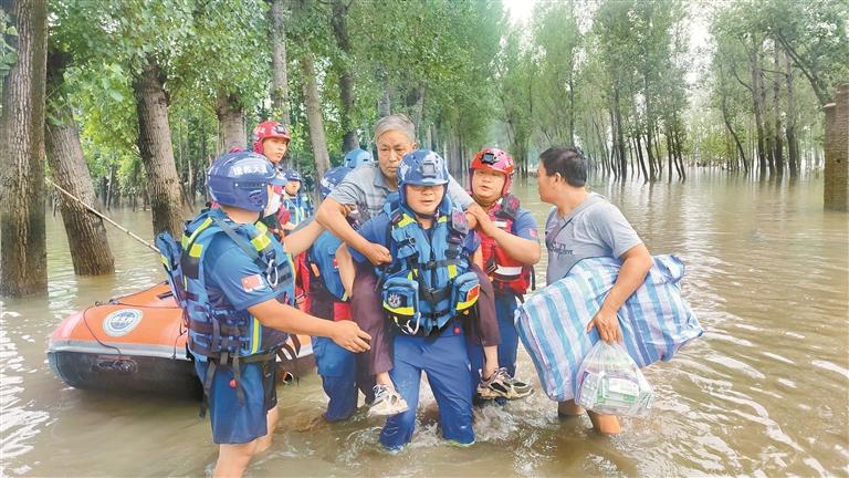 河北涿州5000余民兵助力灾后重建|河北省|涿州市|灾后重建_新浪新闻