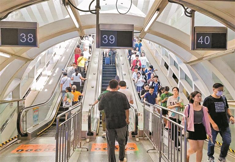 深圳北站东广场电扶梯恢复正常运行|电梯|设施|厂家|枢纽|出行_新浪新闻