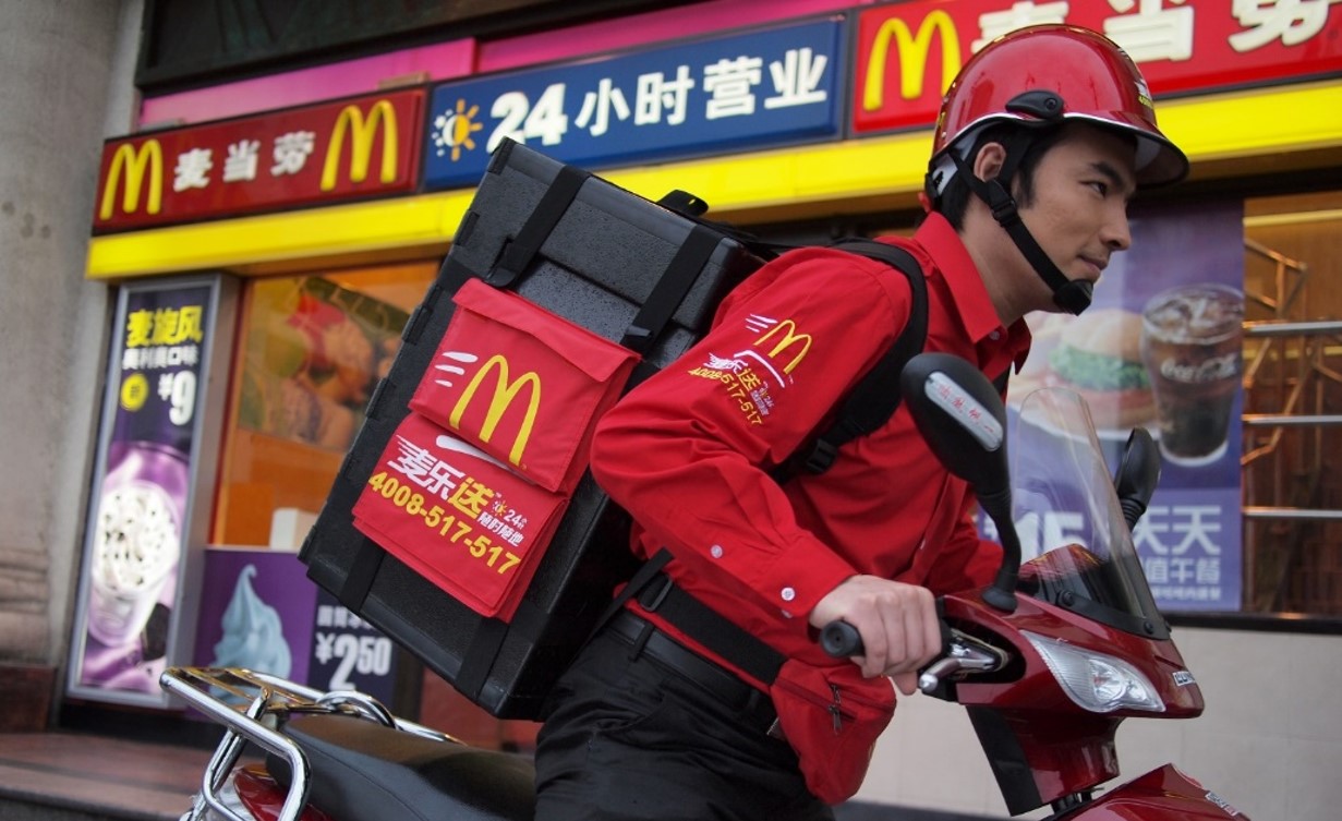 麦乐送过去五年,麦当劳餐厅数量翻了一番,从进入金拱门时代前的2500多