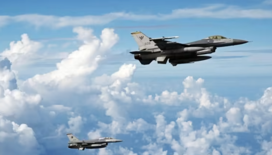 突发！新加坡空军F-16战机紧急升空