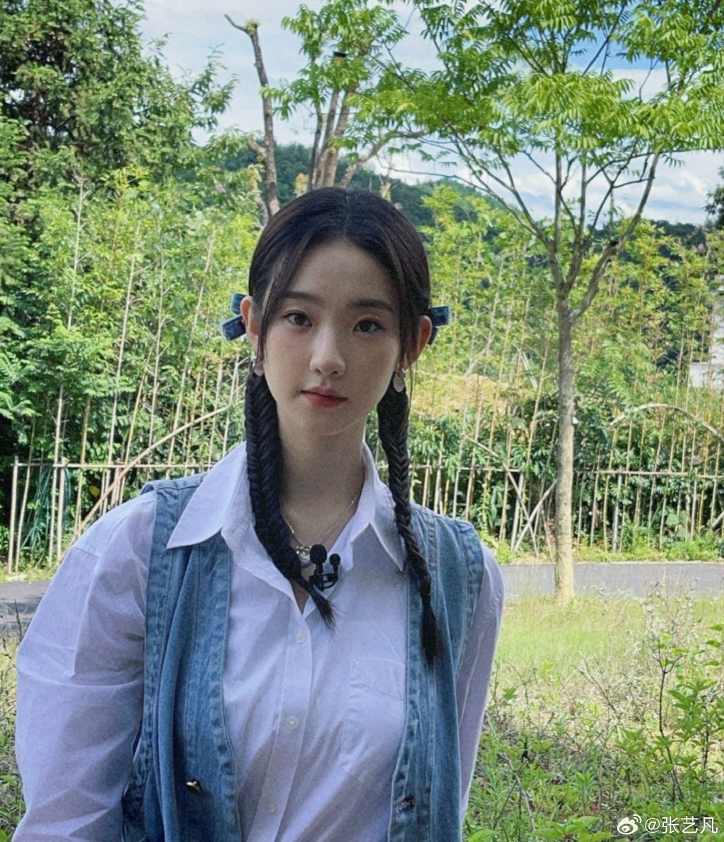 张艺凡今日份《一拍即合的我们 》|张艺凡|一拍即合的我们 |花絮_新浪新闻