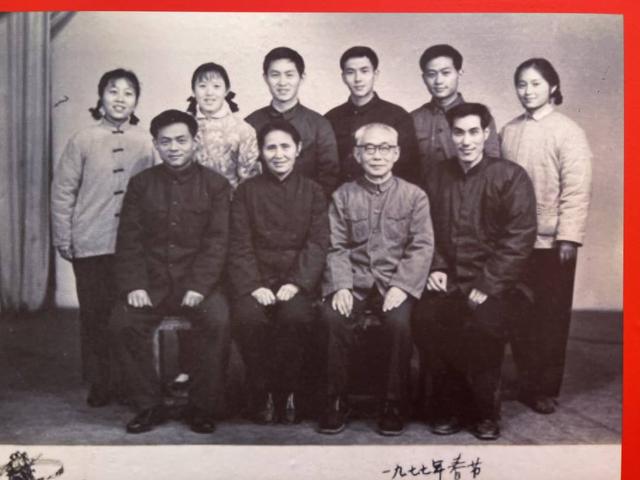 成都新都黄霖家族: 兄妹四人走上革命道路 红色家风代代相传｜天府好家规|成都市_新浪财经_新浪网