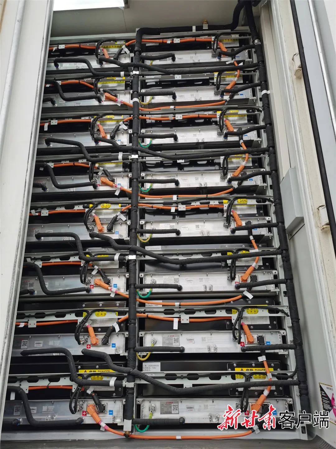储能系统内的电池包.
