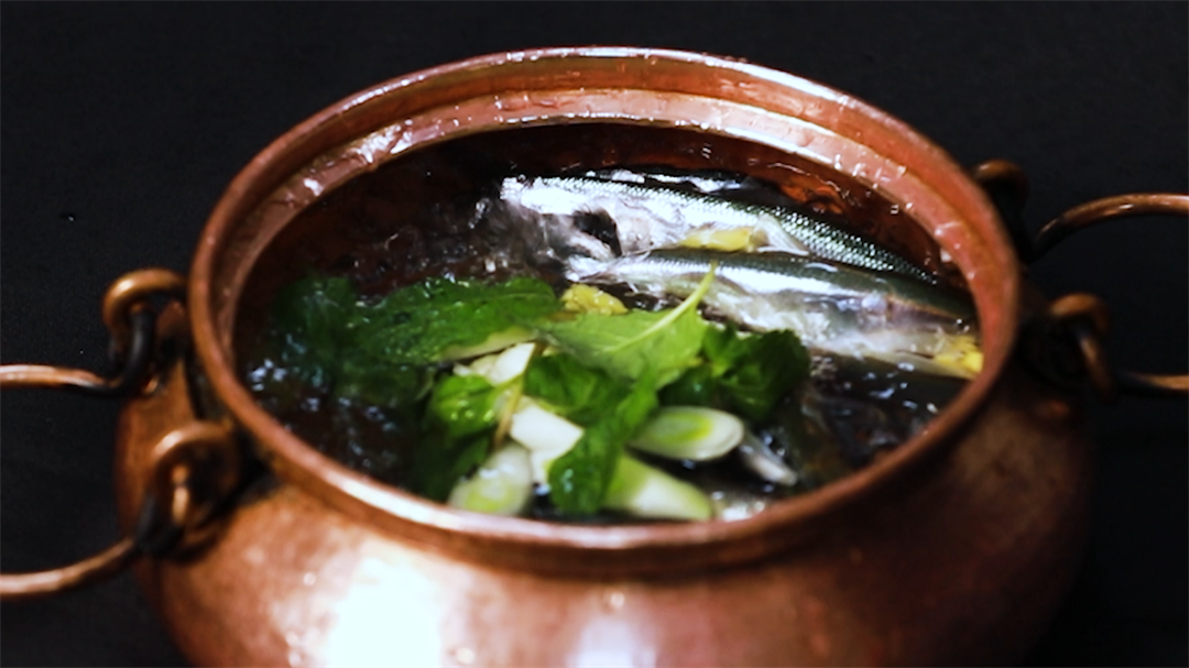 铜锅0722鱼 耿梓榕 摄