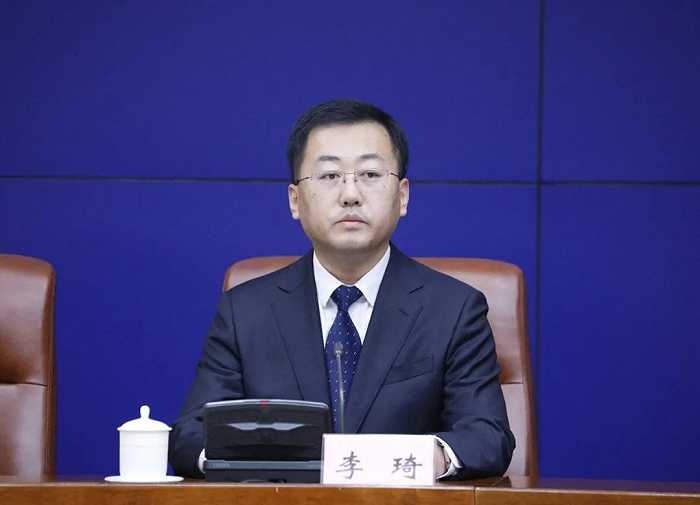 章丘区委常委,副区长李琦