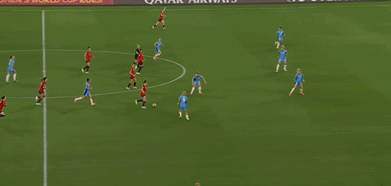 第29分钟，西班牙队左路发起攻势，队长奥尔加一脚劲射打入球门死角。