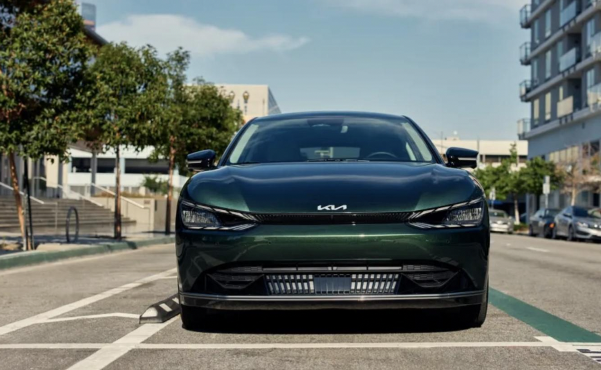 起亚ev6特别版苍蝇绿上身貌似不好惹