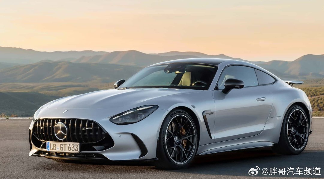 22款梅赛德斯奔驰amggt63coupe搭载双涡轮40升v8发动机