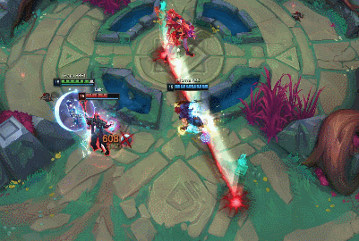 比如剑姬曾经的大招“利刃华尔兹”，和她的新大招组合在一起能实现全自动四破