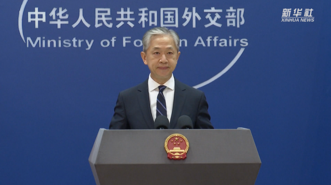 8月22日,外交部发言人汪文斌主持例行记者会.