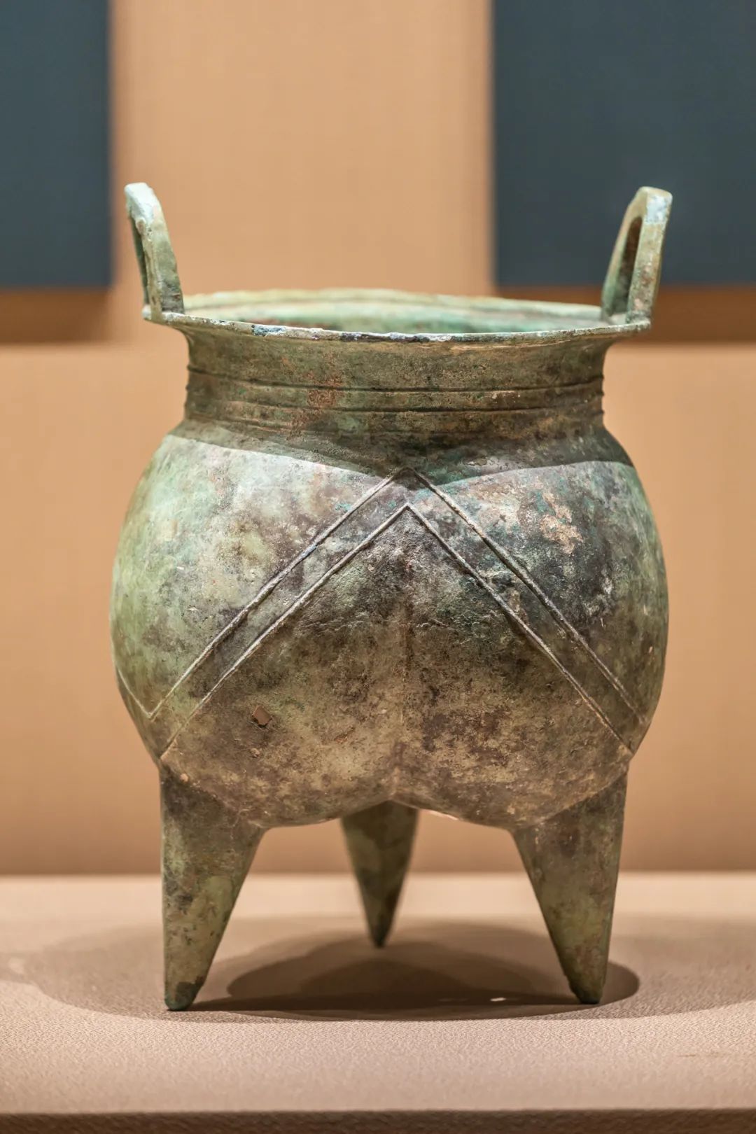 看荆楚商邑的青铜文明,盘龙城文物岭南展出_新浪财经_新浪网