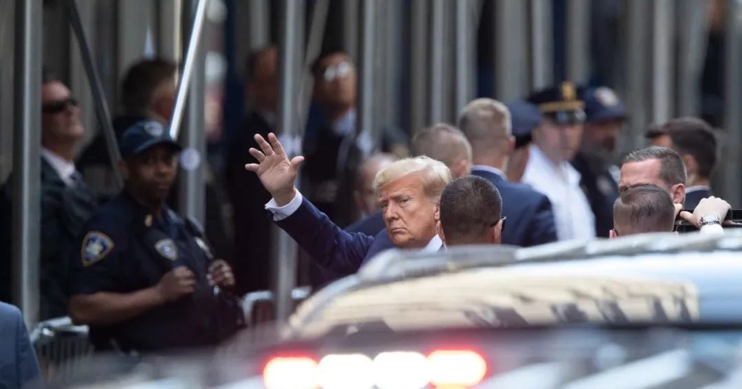 </div></td>

							    </tr>

							    <tr align=