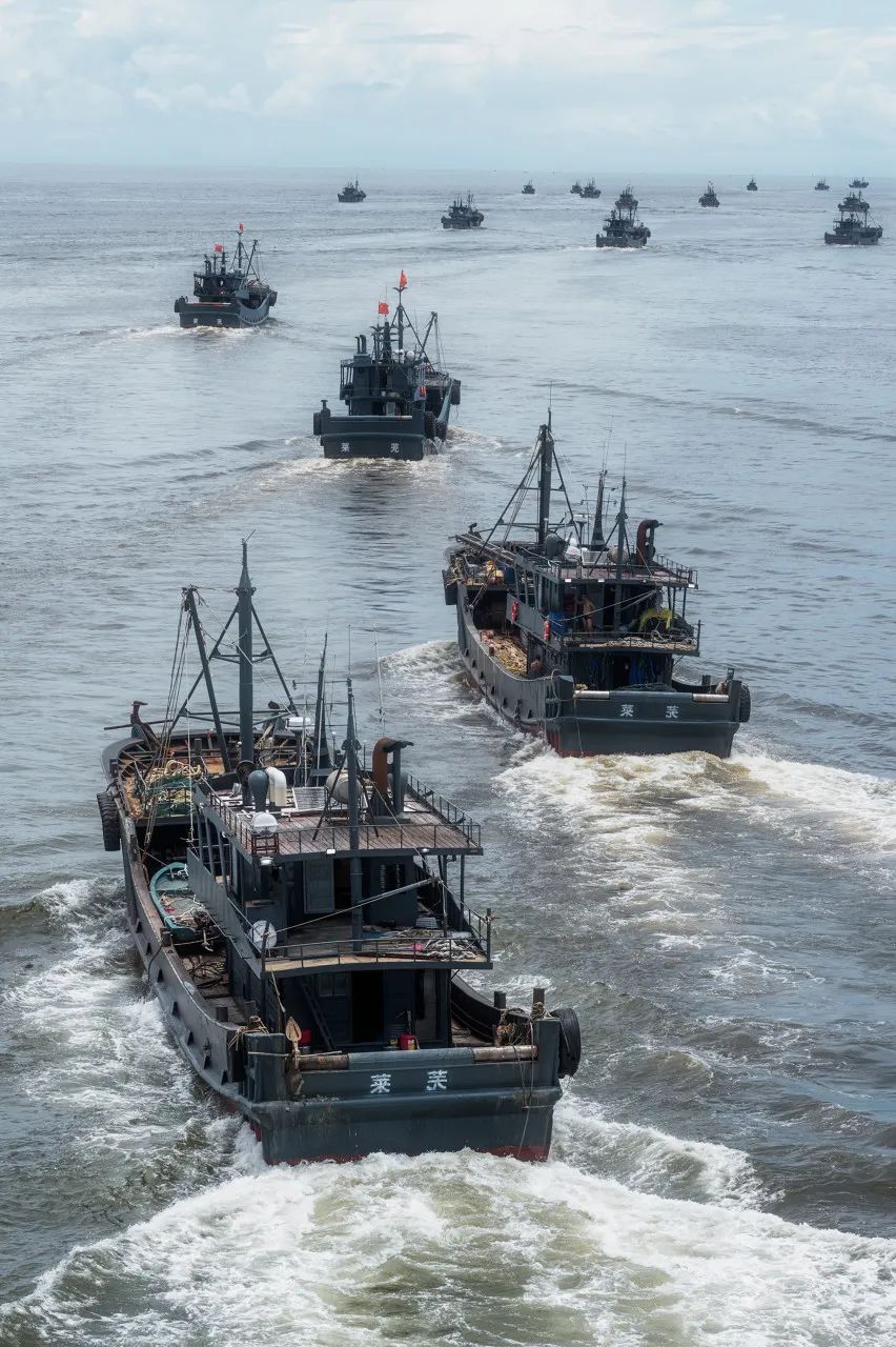 毕竟这个词诞生之时的木质渔船和如今现代化的钢铁渔船,无论在体型