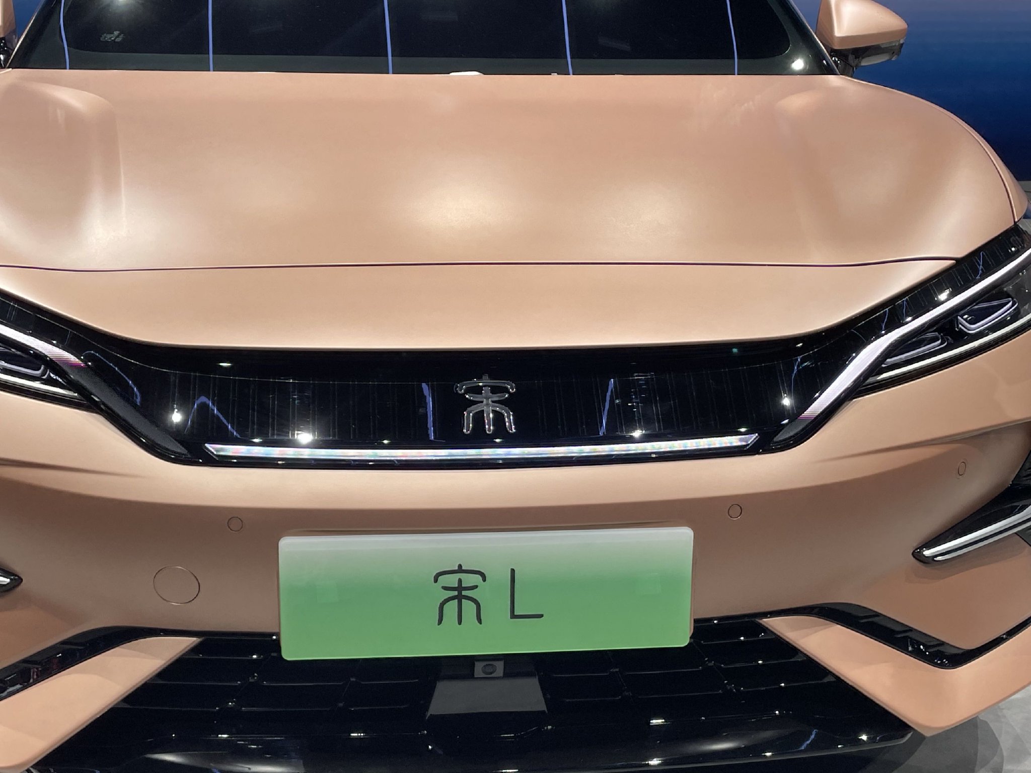 2023成都车展比亚迪宋l正式首发亮相
