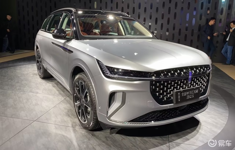 2023成都车展：林肯航海家混动版售36.88万元起-新浪汽车