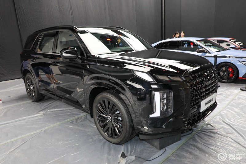 2023成都车展现代帕里斯帝黑骑士版亮相