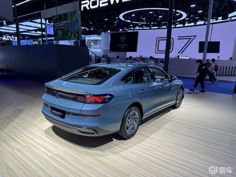 易车讯在2023成都车展上,上汽大众l 200tsi正式亮相.