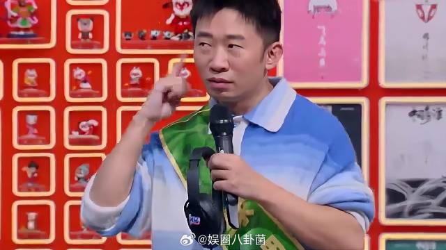 何炅一个动作杨迪秒懂 怎料翟子路被彭冠英“嫌弃”,属实好惨|何炅|翟子路|杨迪_新浪新闻