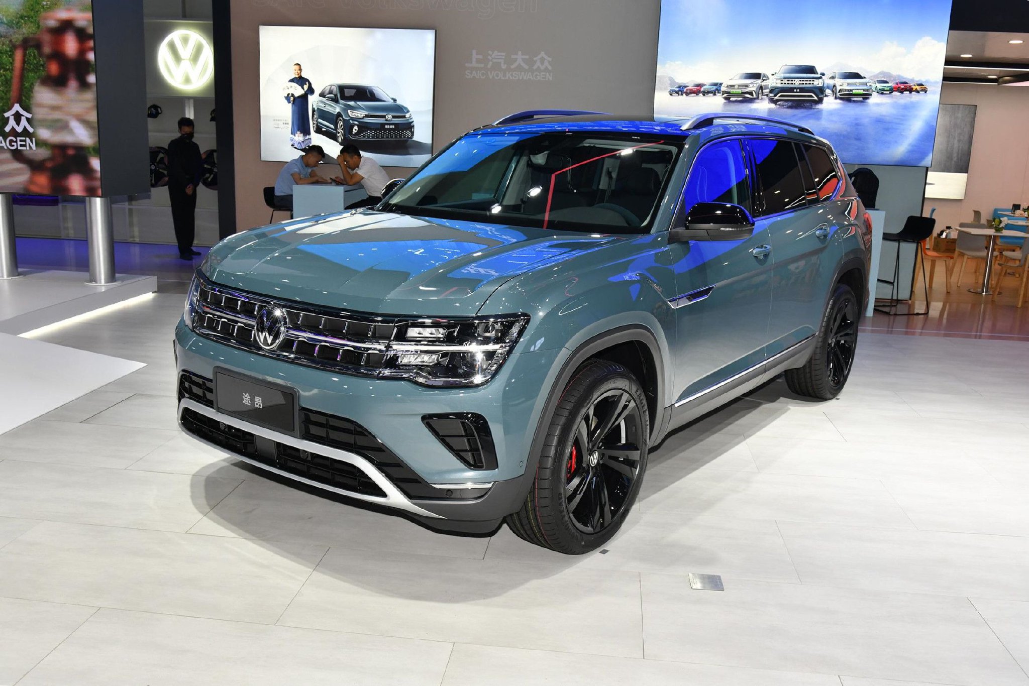 成都车展威然新款占c位秦昊助阵上汽大众分享立业成家