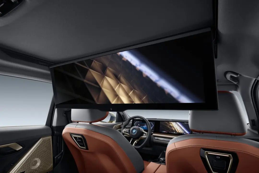 豪华C级标杆将换代，现款直降8万+，买新还是买旧？