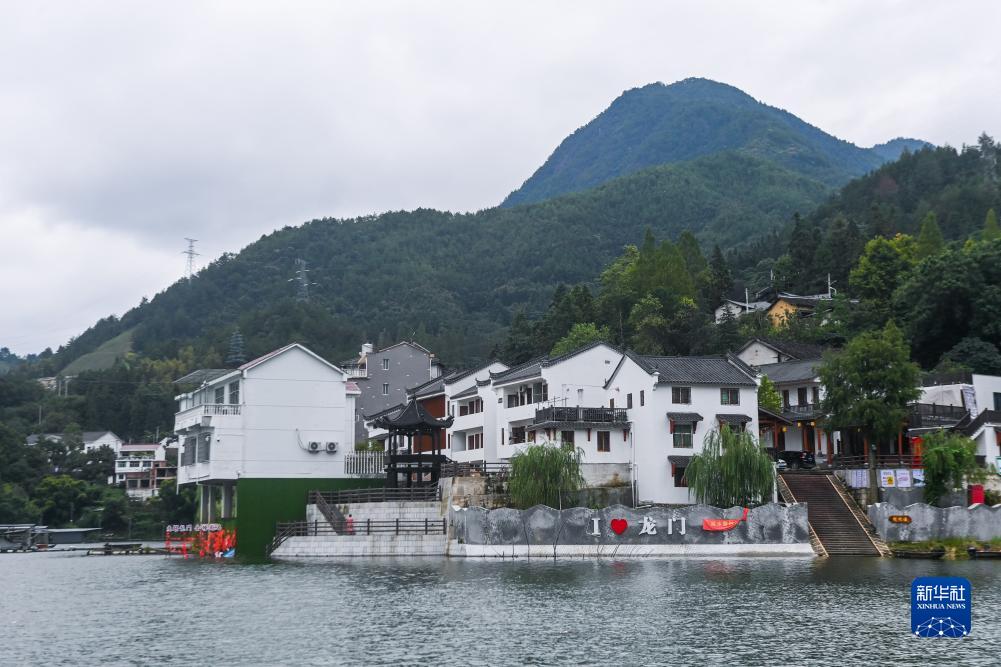 近年来,浙江省丽水市云和县积极贯彻"绿水青山就是金山银山"理念