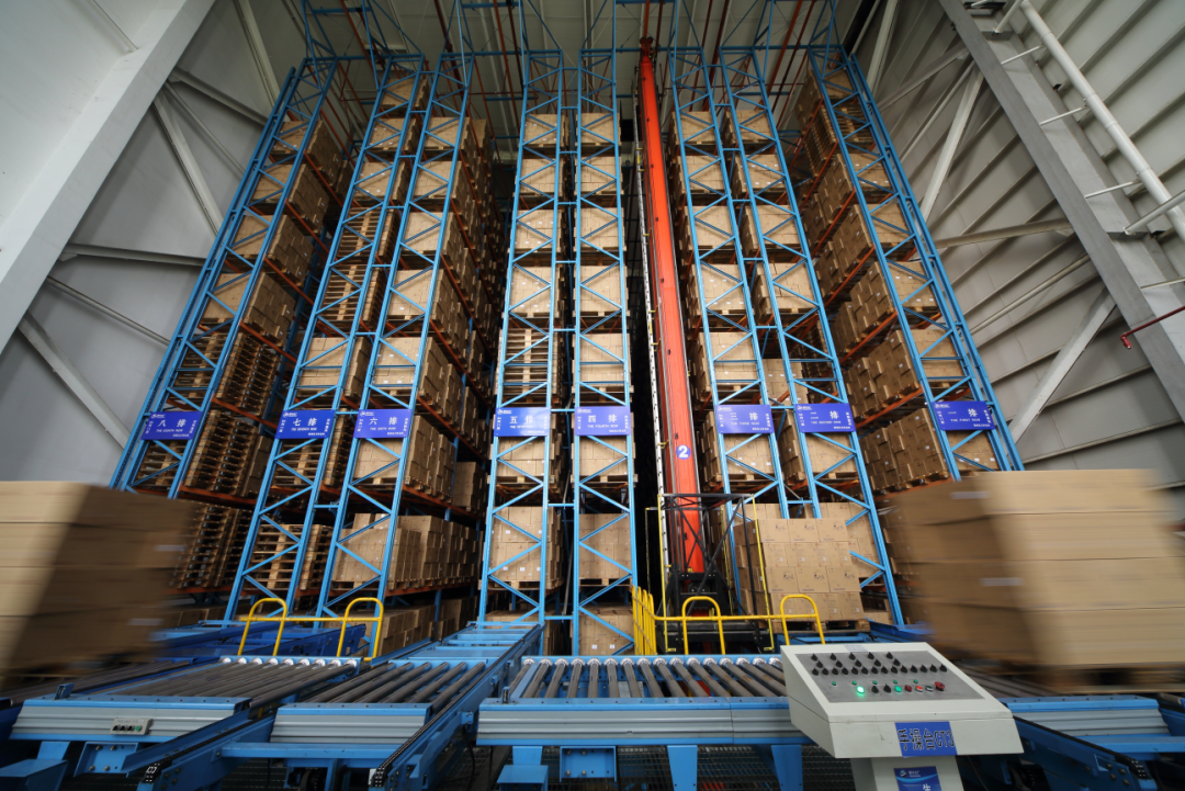 图注:白酒行业第一个智能化立体仓库