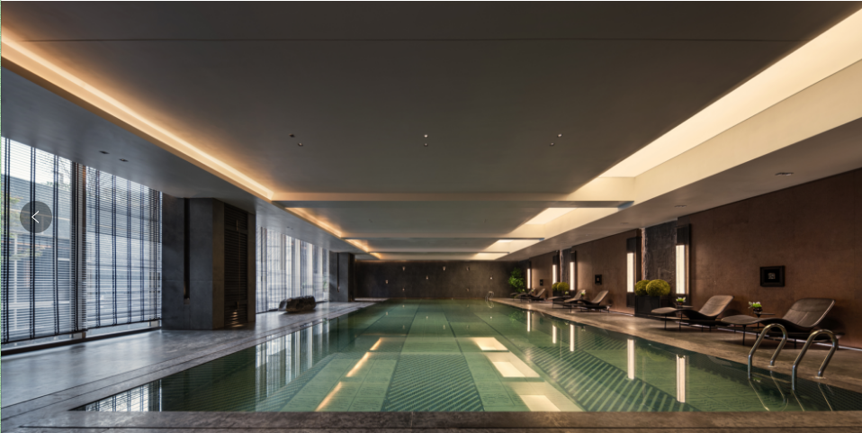 云河颂会所内泳池实景