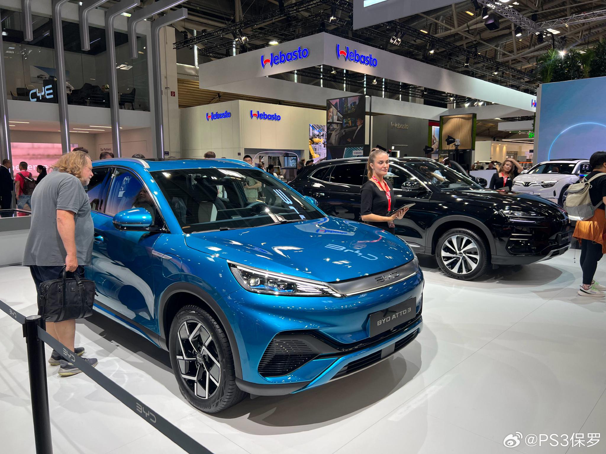比亚迪展台应该是最大的展台之一
