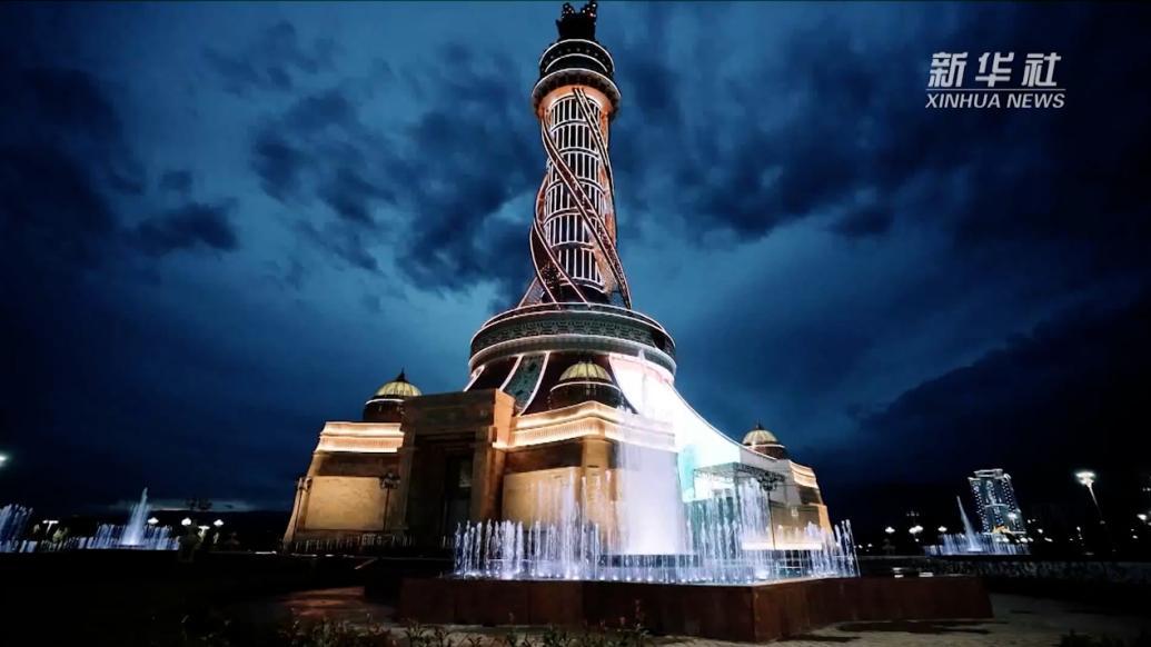 中塔两国友谊的见证:塔吉克斯坦独立与自由塔