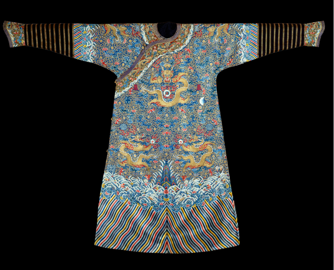 大英博物馆,清代嘉庆十二章纹龙袍.