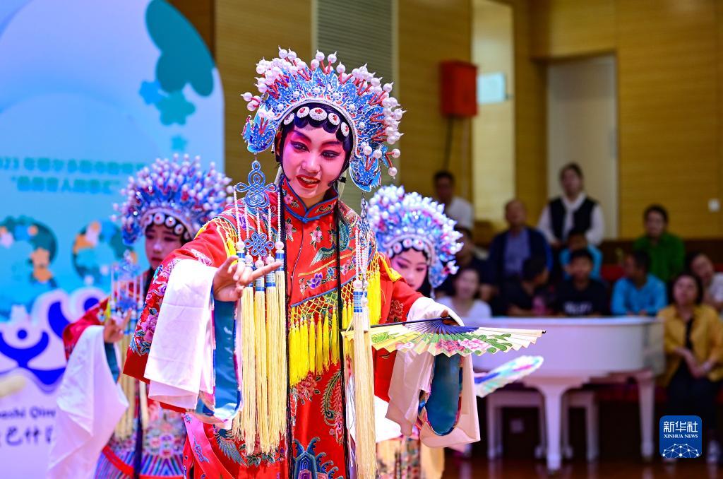 唱京剧 润童心|鄂尔多斯市|京剧|梨花颂_新浪新闻