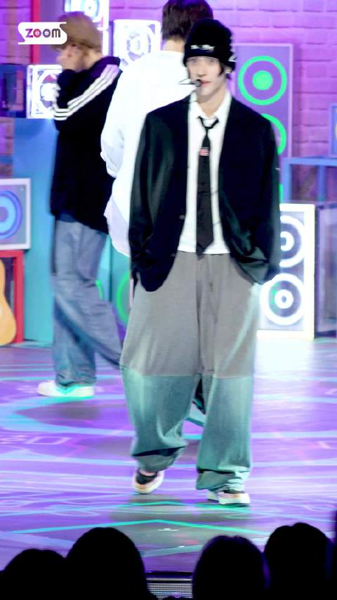 RIIZE 元彬 直拍|元彬_新浪新闻