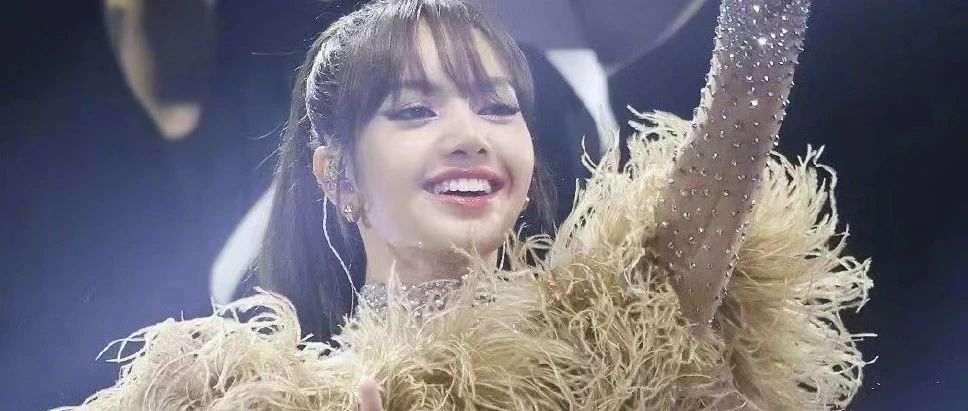活久见!顶流女爱豆要去跳脱衣舞了?|Lisa|疯马秀|表演_新浪新闻