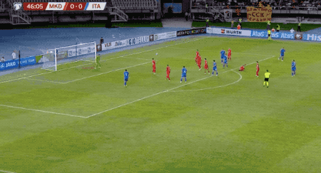 因莫比莱头球破门。