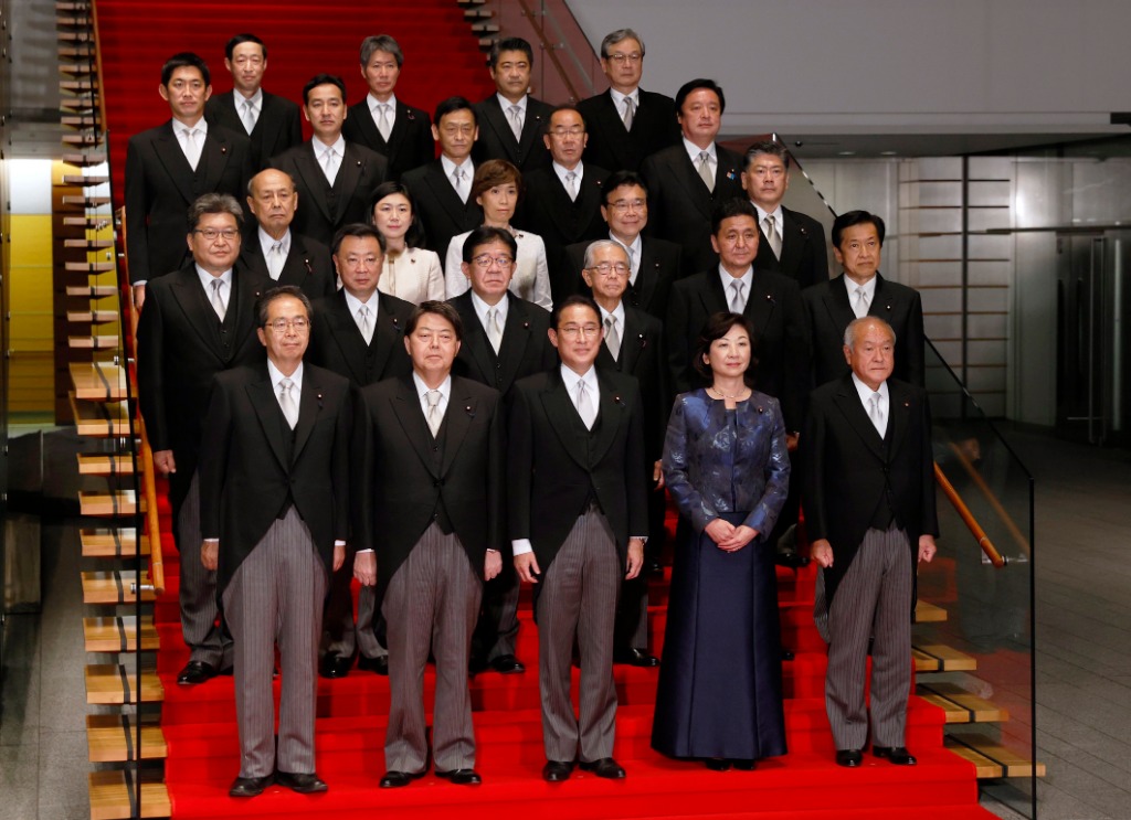 日本《读卖新闻》等媒体10日援引政界消息人士的话报道,现任内阁中