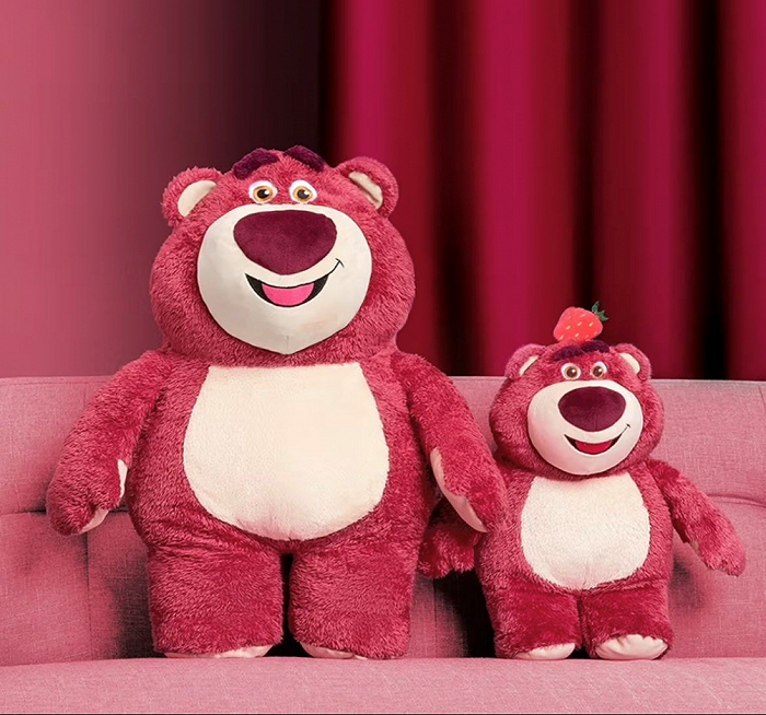 名创优品x迪士尼草莓熊公仔