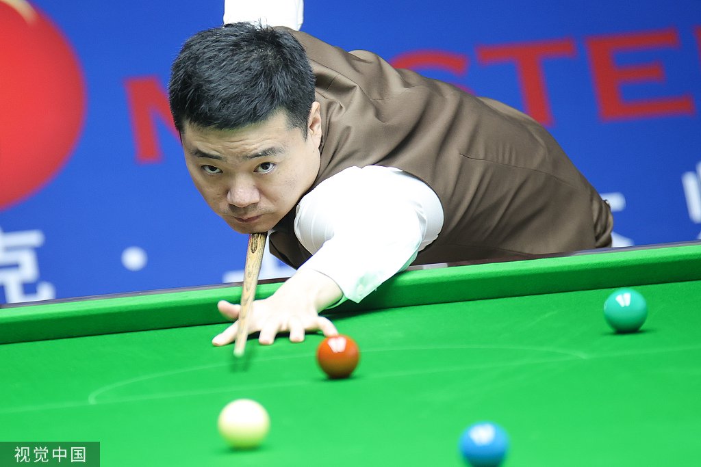 丁俊晖在比赛中.